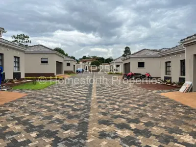 Townhouse/Cluster For Sale in Mandara