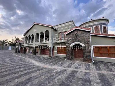 House For Sale in Brookeview