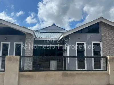 Townhouse/Cluster For Sale in Hatfield
