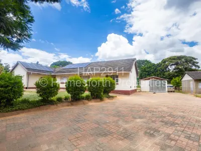 House For Sale in Greendale