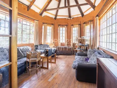 House For Sale in Glen Lorne