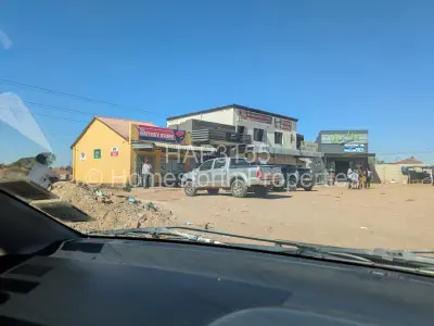 Retail/Shop For Sale in Zimre Park
