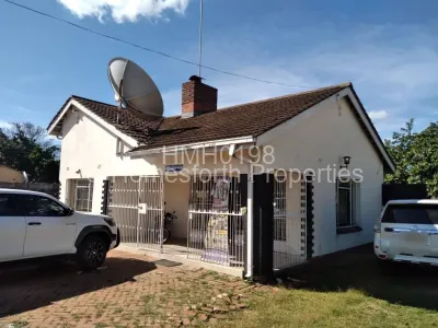 House for Sale in Greendale