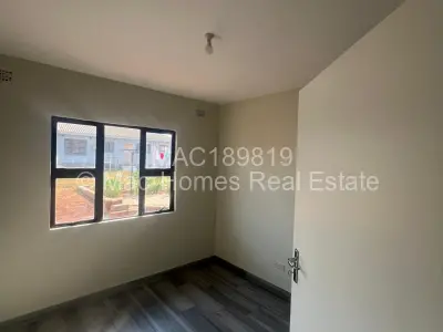 Townhouse/Complex/Cluster to Rent in Tynwald