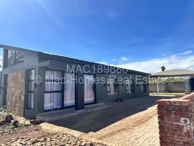 House For Sale in Bluff Hill