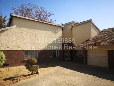 House For Sale in Borrowdale West