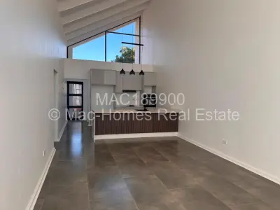 Townhouse/Cluster For Sale in Pomona