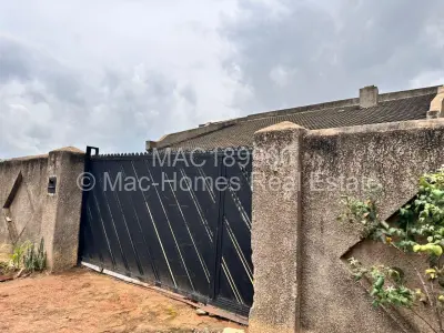 House For Sale in Zimre Park