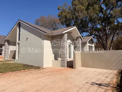 Townhouse/Cluster For Sale in Emerald Hill