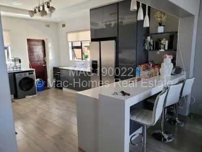 Townhouse/Cluster For Sale in Highlands