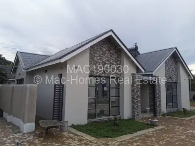 Townhouse/Cluster For Rent in Borrowdale West
