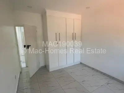 Cottage/Garden Flat For Rent in Greendale North