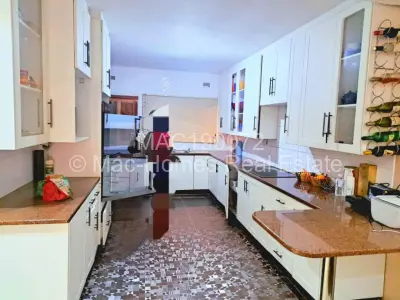 Townhouse/Cluster For Sale in Bluff Hill