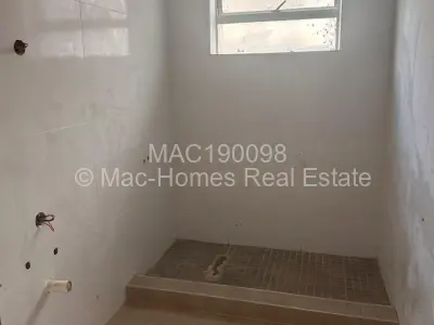House For Sale in Avondale