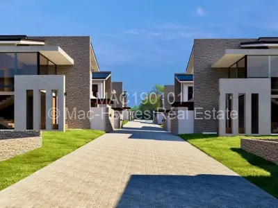 Townhouse/Cluster For Sale in Greendale