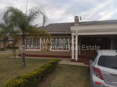 Townhouse/Cluster For Sale in Waterfalls