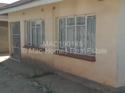 House For Rent in Zimre Park