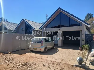 Cottage/Garden Flat For Sale in Greendale