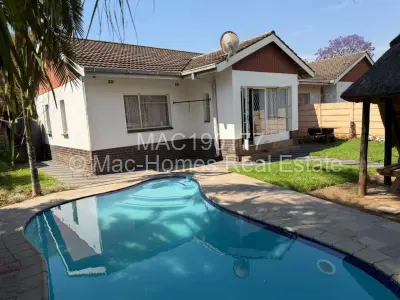 Flat/Apartment For Sale in Avondale West