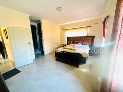 House For Sale in Rockview