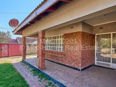 House For Sale in Westlea