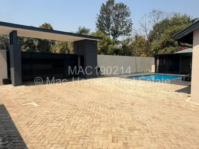 Cottage/Garden Flat For Rent in Avondale