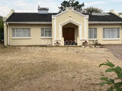 Townhouse/Cluster For Sale in Greendale