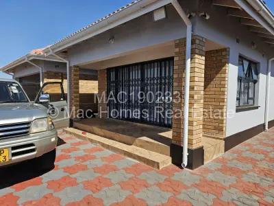 House For Sale in Glaudina