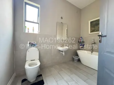 Townhouse/Cluster For Sale in Greendale