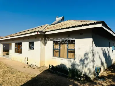 House For Rent in Rockview