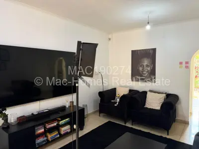 Cottage/Garden Flat For Sale in Greystone Park