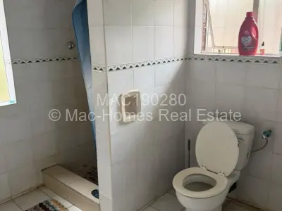 Cottage/Garden Flat For Sale in Greystone Park