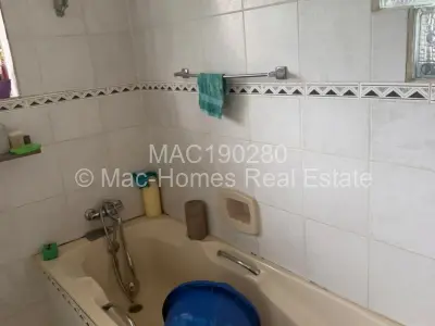 Cottage/Garden Flat For Sale in Greystone Park