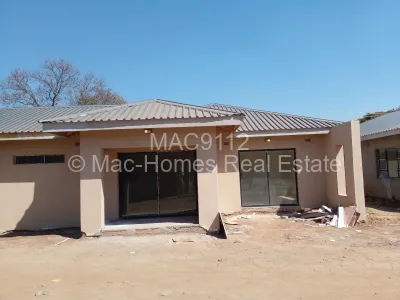 Townhouse/Complex/Cluster for Sale in Bluff Hill
