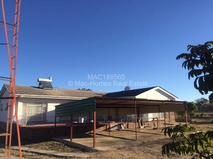 House for Sale in Sunning Hill
