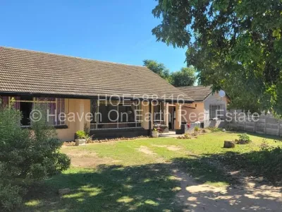House for Sale in Queensdale