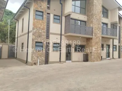 Townhouse/Complex/Cluster for Sale in Newlands