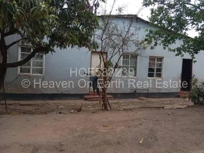 House For Sale in Mufakose
