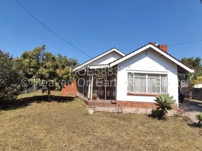 House For Sale in Queensdale