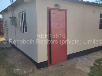 Cottage/Garden Flat For Rent in Marlborough