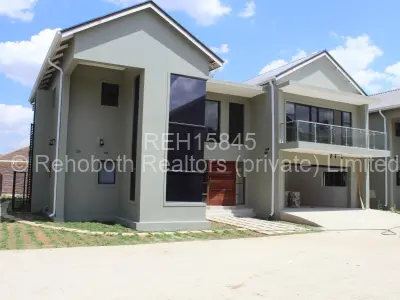 Townhouse/Cluster For Rent in Marlborough