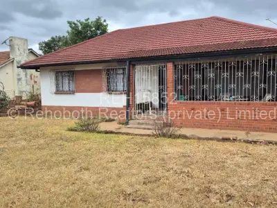 House For Sale in Braeside