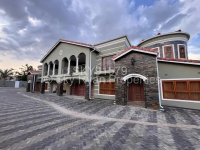 House for Sale in Brookeview