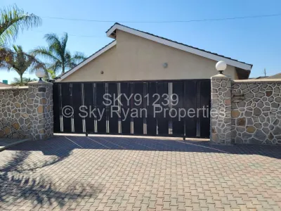 House for Sale in Mainway Meadows