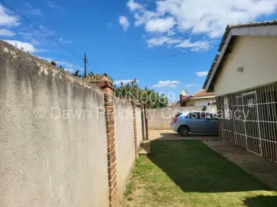 House For Sale in Bloomingdale