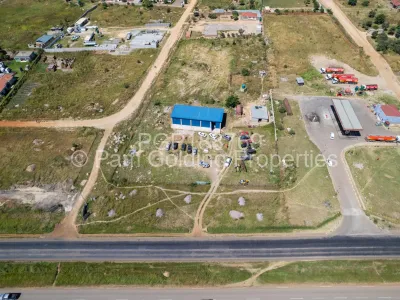 Commercial Property for Sale in Whitecliff