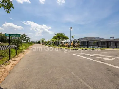 Stand for Sale in Ruwa