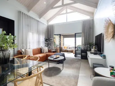 Townhouse/Complex/Cluster for Sale in Kensington