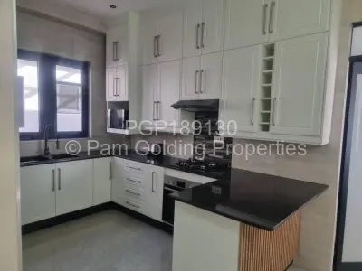 Flat/Apartment to Rent in Borrowdale