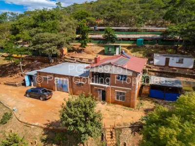 Farm for Sale in Cromlet